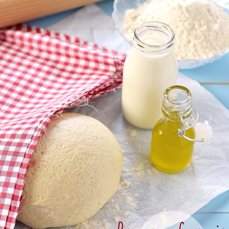 Base per focaccia al latte e olio
