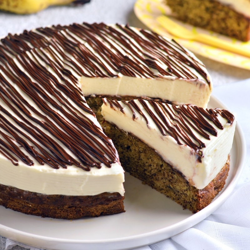 Banana bread cheesecake