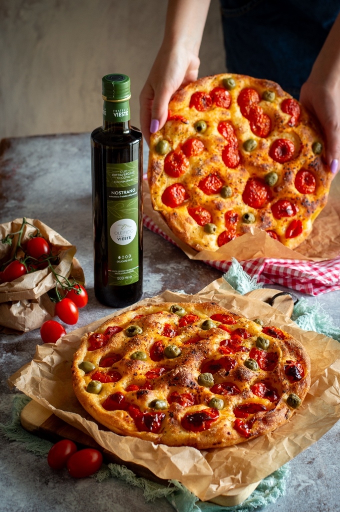 Focaccia pugliese